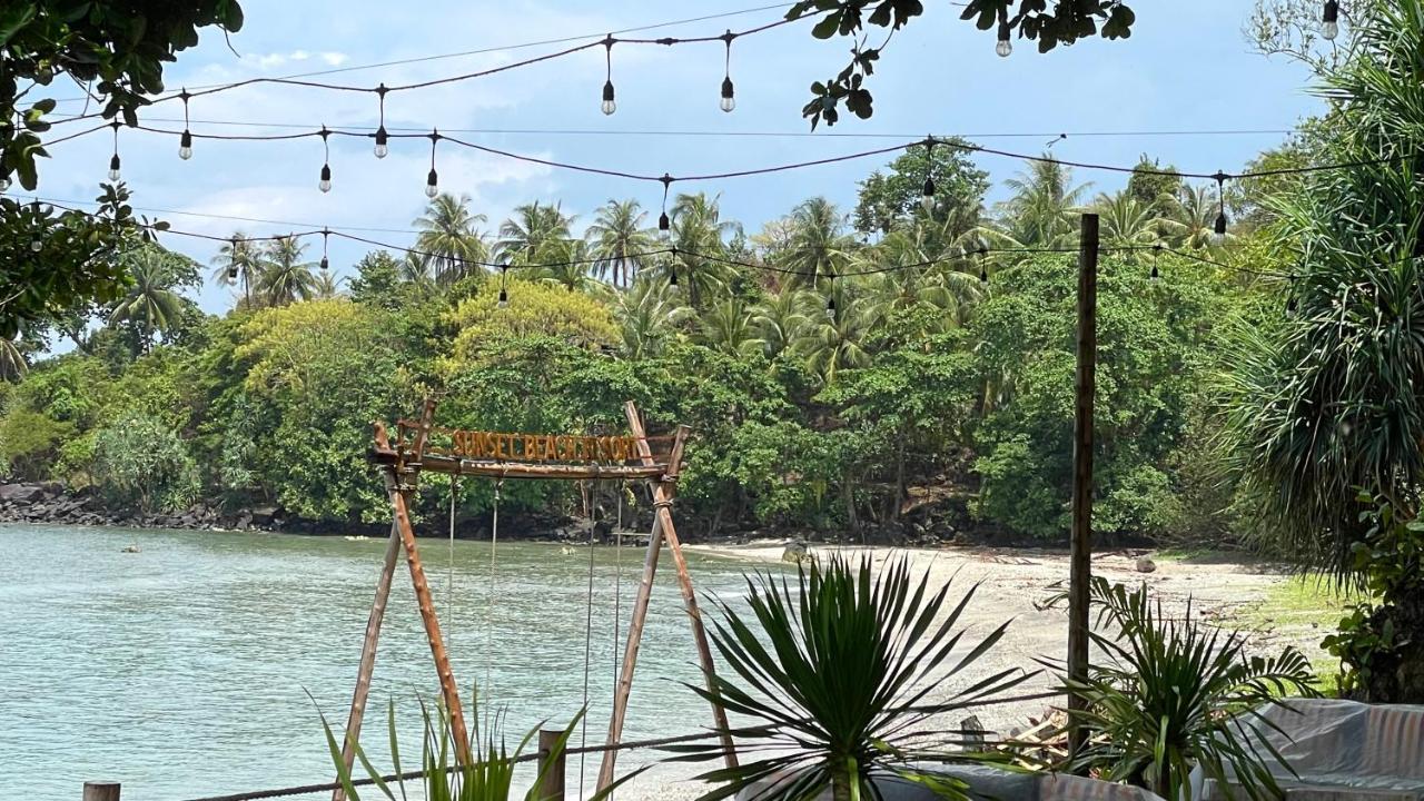 Sunset Beach Resort Weh サバン エクステリア 写真