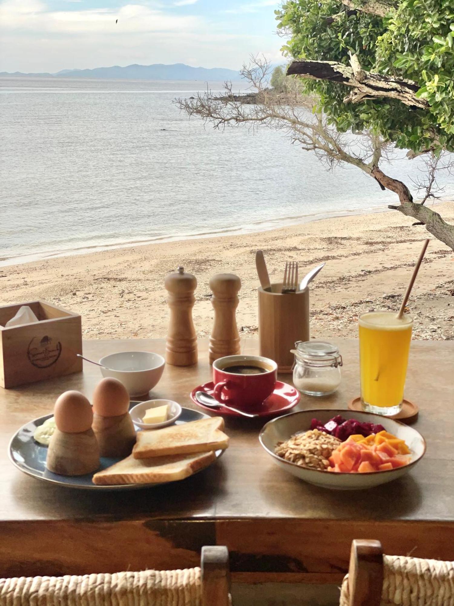 Sunset Beach Resort Weh サバン エクステリア 写真